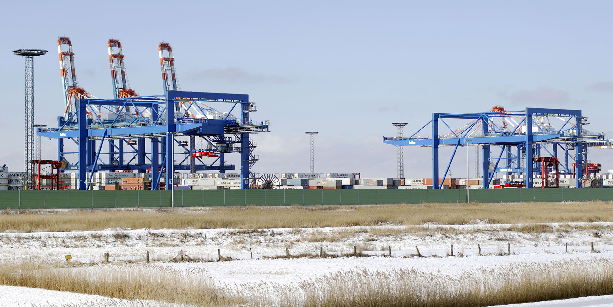 Containerkräne im Überseehafen Bremerhaven