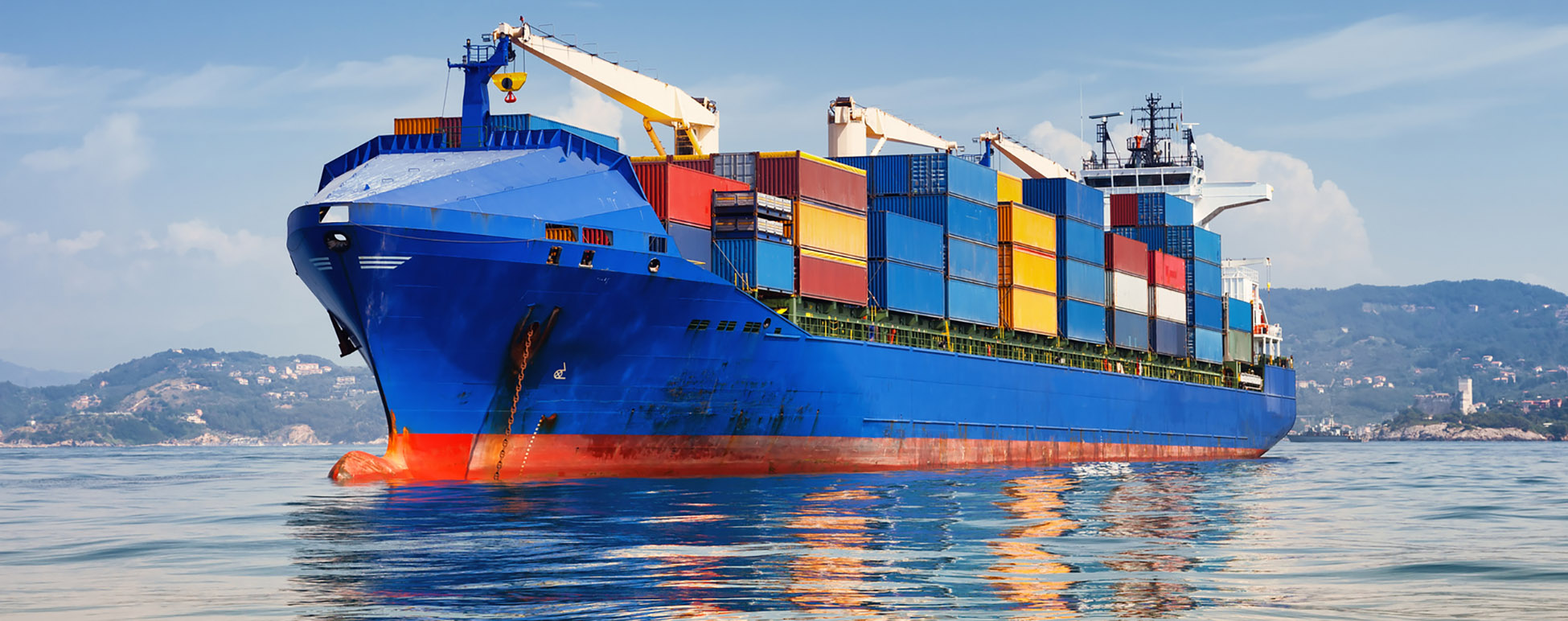 Containerschiff als Teil der maritimen Wirtschaft